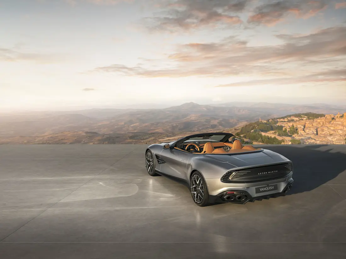 Aston Martin Vanquish 25 04