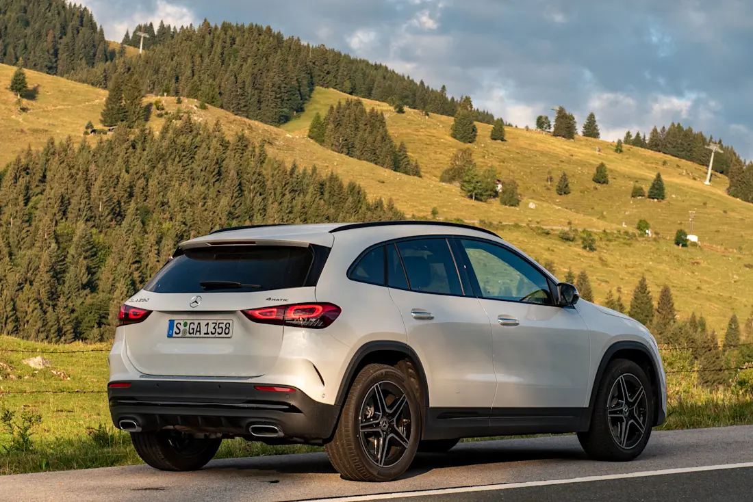 Mercedes-Benz-GLA-250-4Matic-Side-Rear Mercedes-Benz-GLA-250-4Matic-Side-Rear