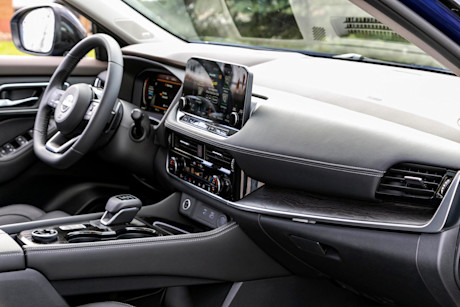 Editorial 2022 nissan rogue platinum awd 32 jw