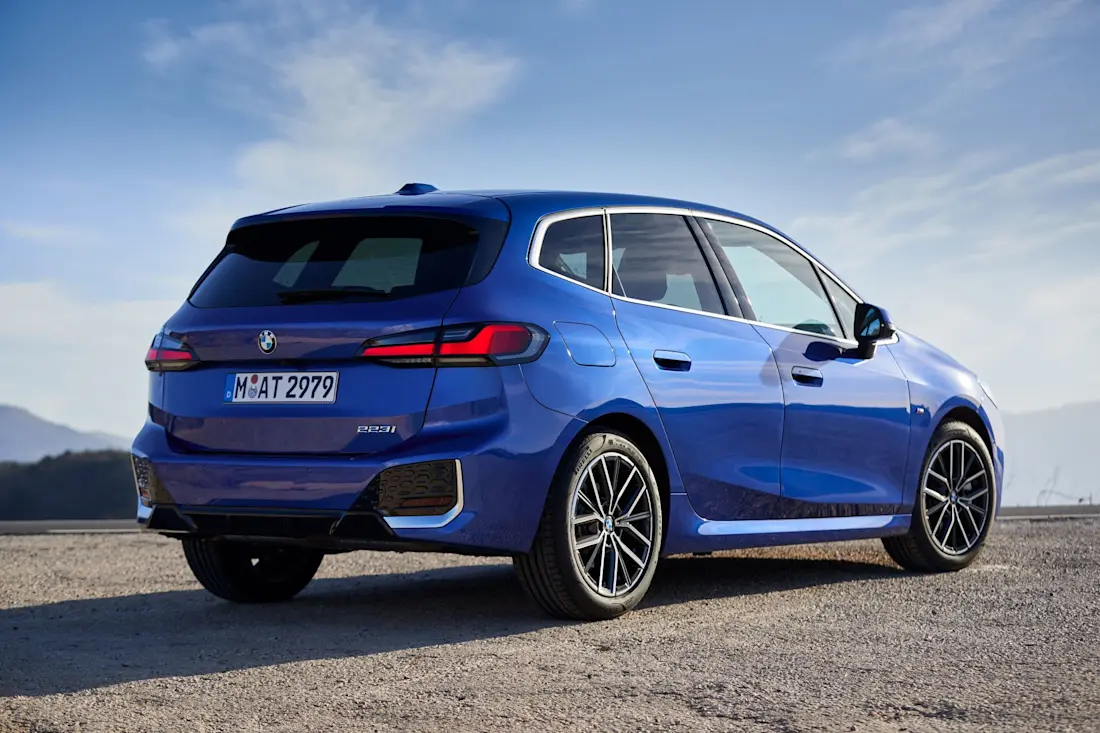 BMW Serie 2 Active Tourer blu retro lato