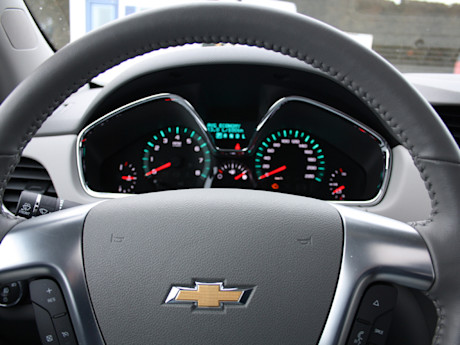 Editorial 2013 chevrolet traverse 2lt awd   md 014 3925