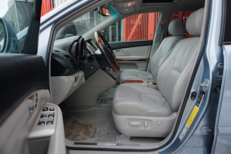 Editorial 2025 lexus rx vs 2005 lexus rx comp di 250304 24