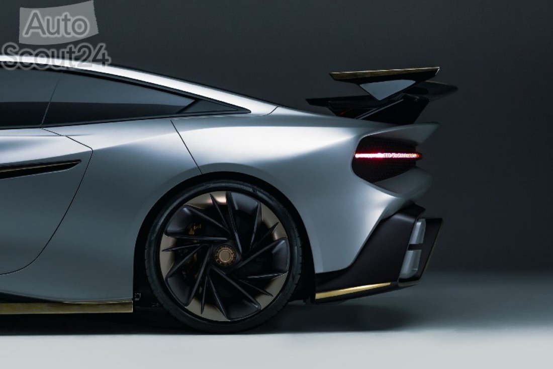 naran-hypercar-revealed-4 (1).jpg