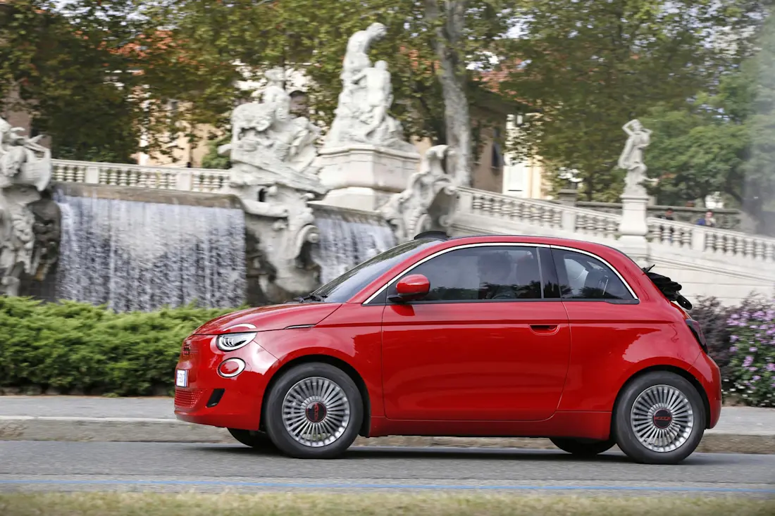 Nuova500RED (3) Nuova500RED (3)