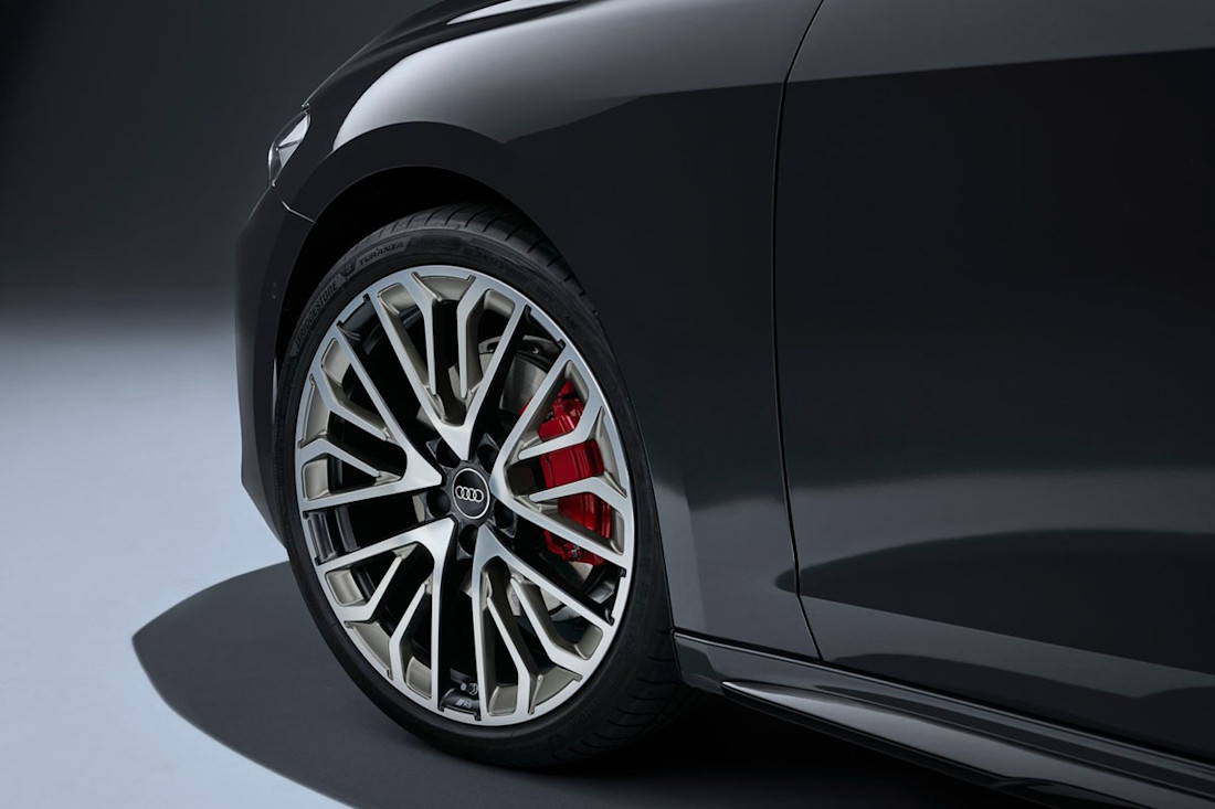 Audi-A5_Sedan-2025-1600-25.jpg