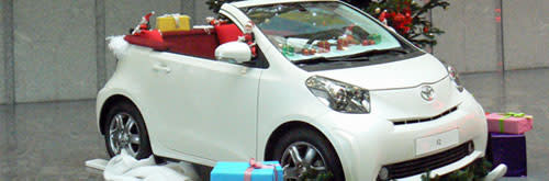 Rapport: Toyota iQ – Noël vu par Toyota