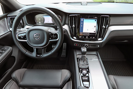 Editorial 2021 volvo v60 t5 awd r design 21 jm