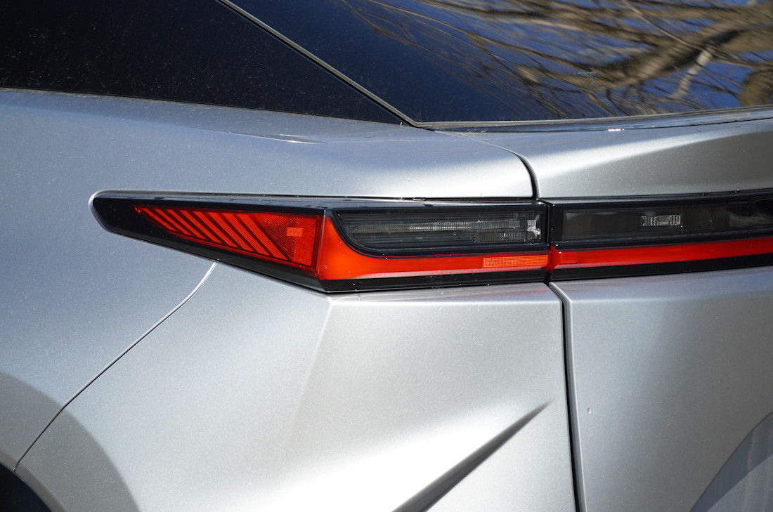 2026-Lexus-RZ350e (4).jpg