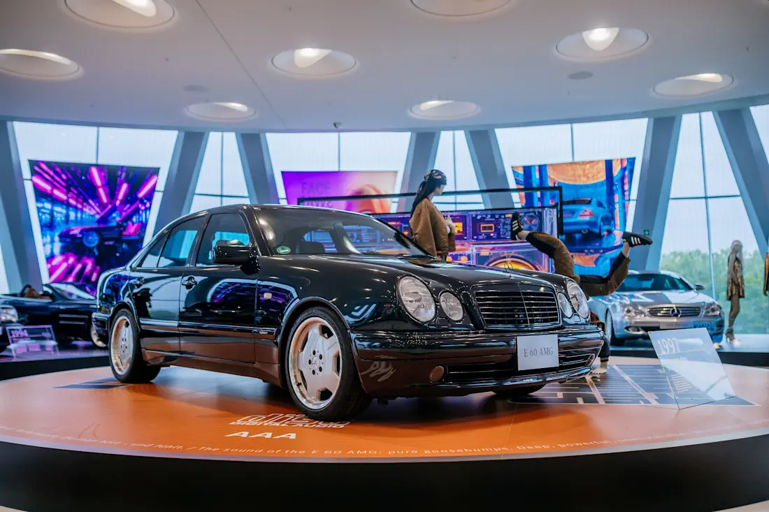 Mercedes-Benz E 60 AMG in the special exhibition “Youngtimer” 02