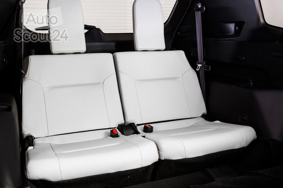 Mitsubishi-Outlander-2022-1280-2f.jpg