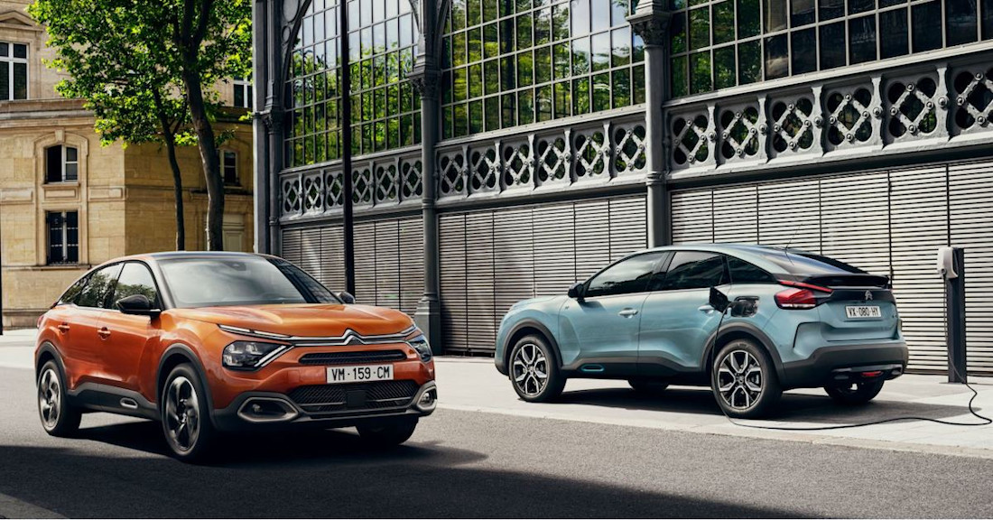 Citroën Ë-C4 and Ë-C4 X (2023) static view