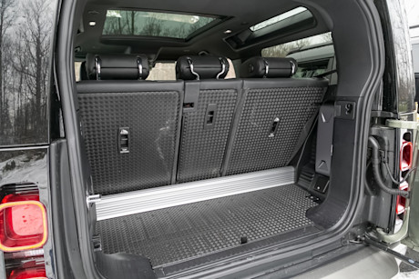 Editorial 2021 land rover defender 90 x dynamic s 10 jw