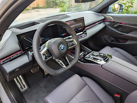 Editorial 2025 bmw i5 xdrive40 td sb 240813 26