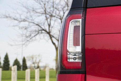Editorial 2015 gmc yukon xl denali 4wd jy 15