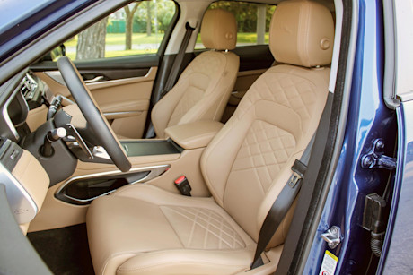 Editorial 2021 jaguar f pace s p250 09 sha