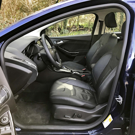 Editorial 2017 ford focus titanium sedan 11 gw