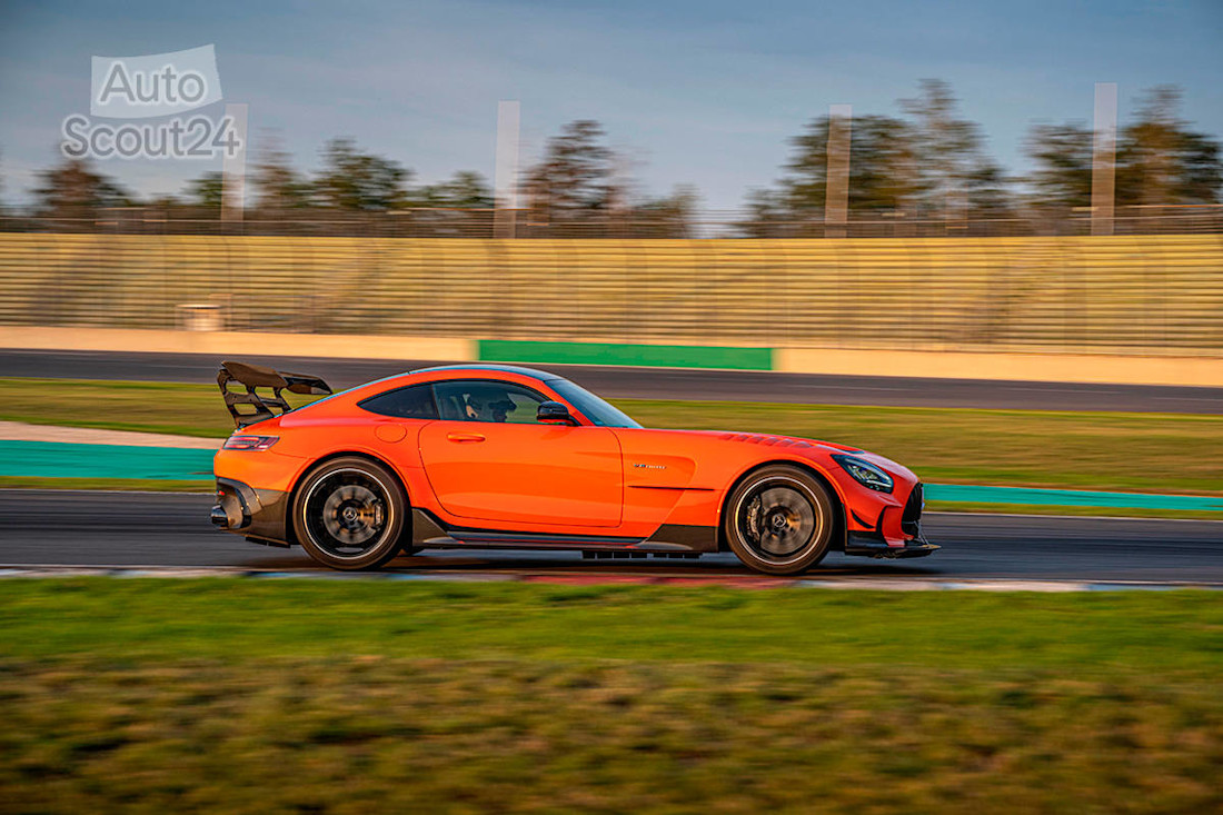 Nuevo Mercedes AMG GT Black Series 2021 (14).jpg