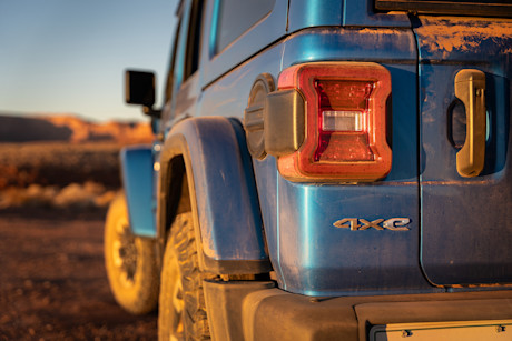 Editorial 2025 jeep wrangler rubicon 4xe td jw 250127 17