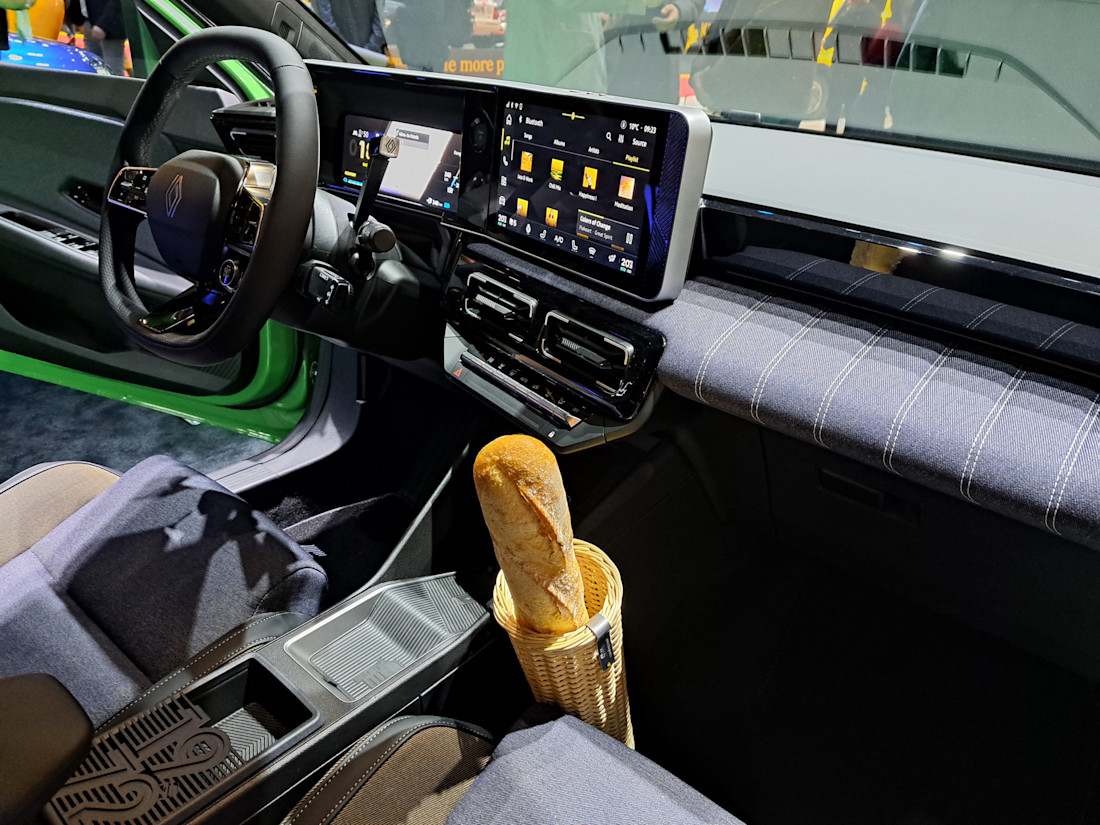 5-dingen-die-ons-opvallen-aan-de-elektrische-renault-5-waaronder-1-nadeel-2024-10.jpg