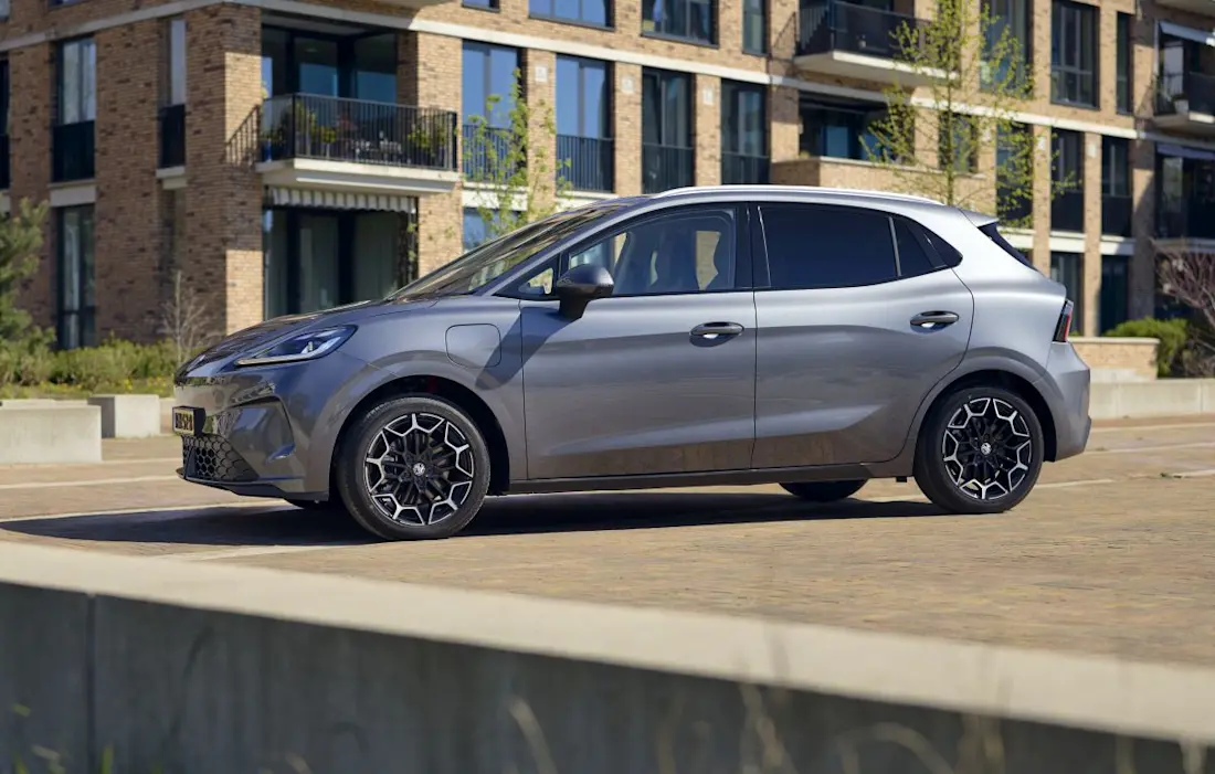 MG4 EV Urban 5