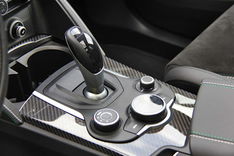 Editorial 2019 alfa romeo stelvio quadrifoglio awd 37 dw