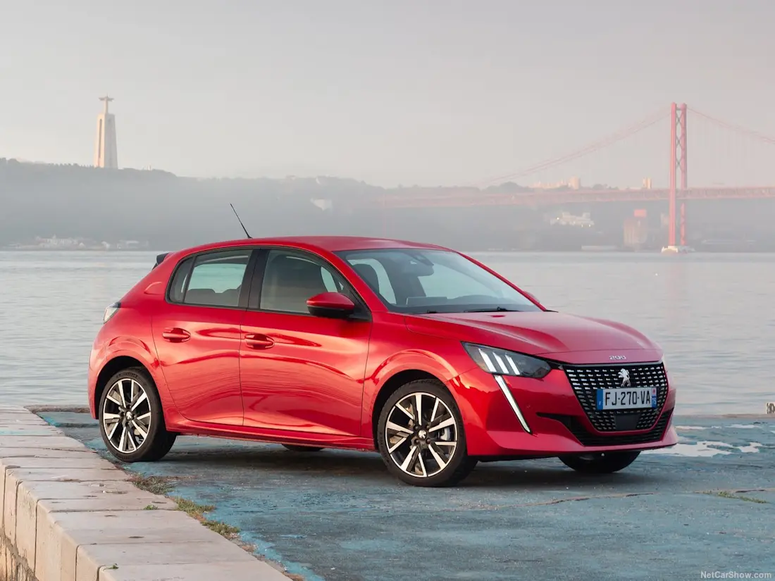 Peugeot-208-2020 schräge Seitenansicht