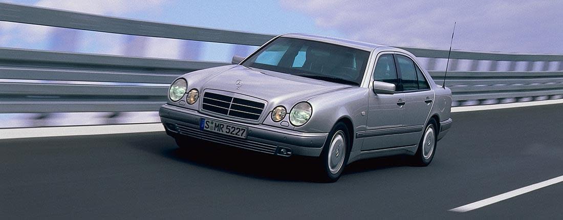 mercedes-benz-210-l-01