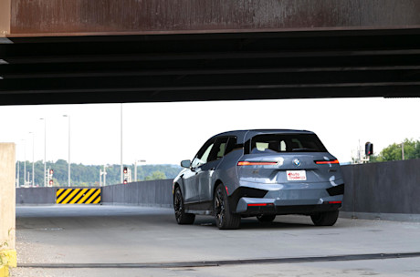 Editorial 2023 bmw ix m60 05 jw