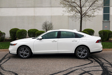 Editorial 2023 honda accord ex 05 jm