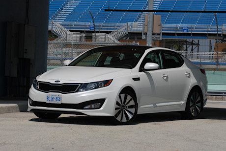 Editorial 2011 kia optima sx gy 01