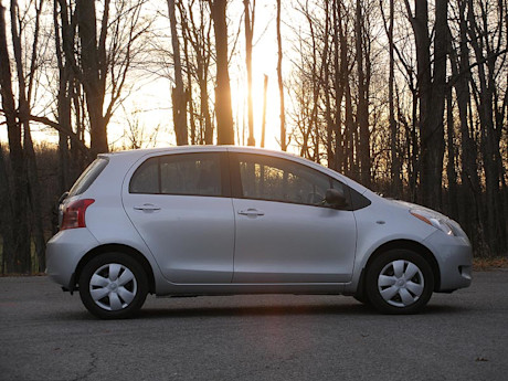 Editorial 2006 toyota yaris le 4dr gy 02