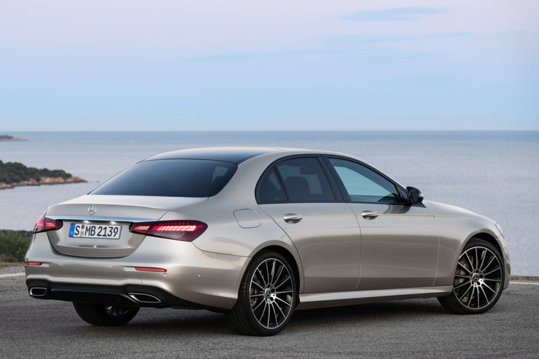 Mercedes-Benz-E-Class-2021-1280-12.jpg