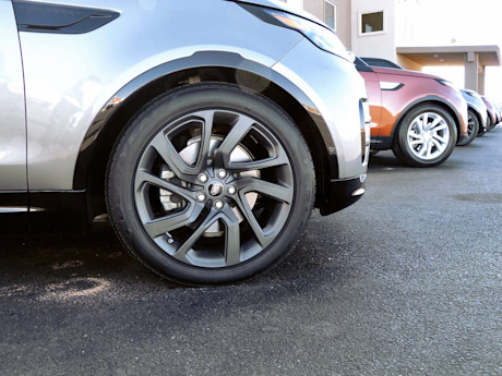 Editorial 2017 land rover discovery 23 jb