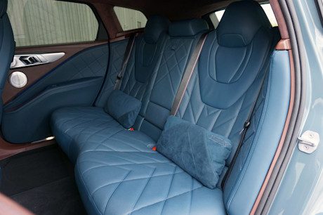 Editorial 2023 bmw xm td 230621 30 jl