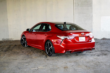 Editorial 2020 toyota camry xse awd 04 sha