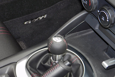 Editorial 2016 mazda mx 5 jb 42