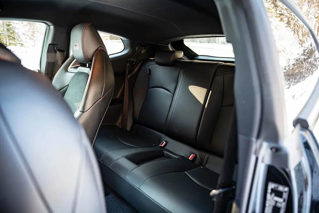 Toyota-GR-Yaris-2021-Rearseats Toyota-GR-Yaris-2021-Rearseats
