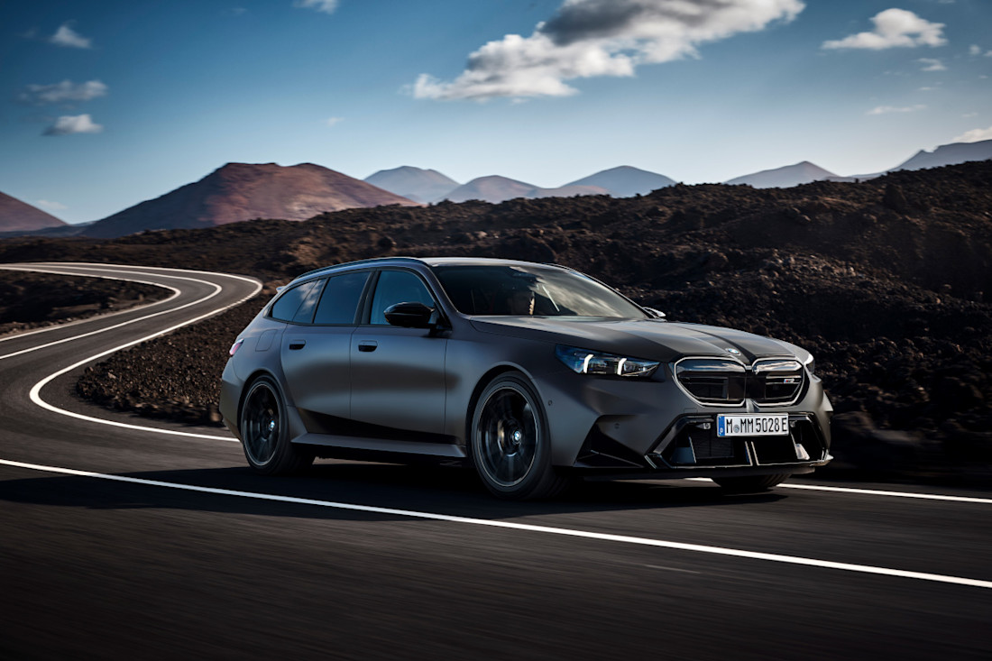 BMW-M5-TOURING-2024 (1).jpg