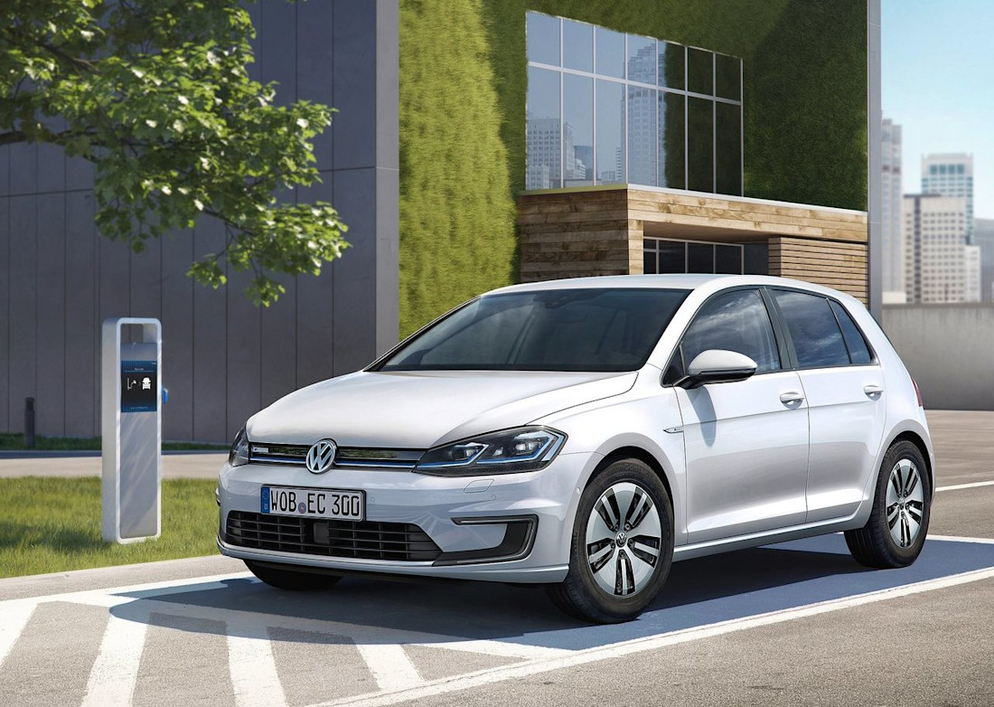 Volkswagen-e-Golf-2017-1280-01.jpg