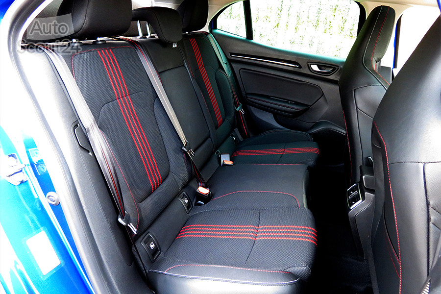 FT_13_renault_megane_hibrido_banqueta.JPG