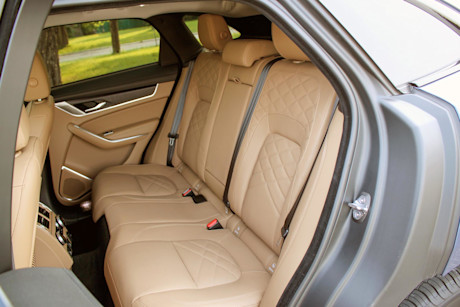 Editorial 2021 jaguar f pace s p250 11 sha