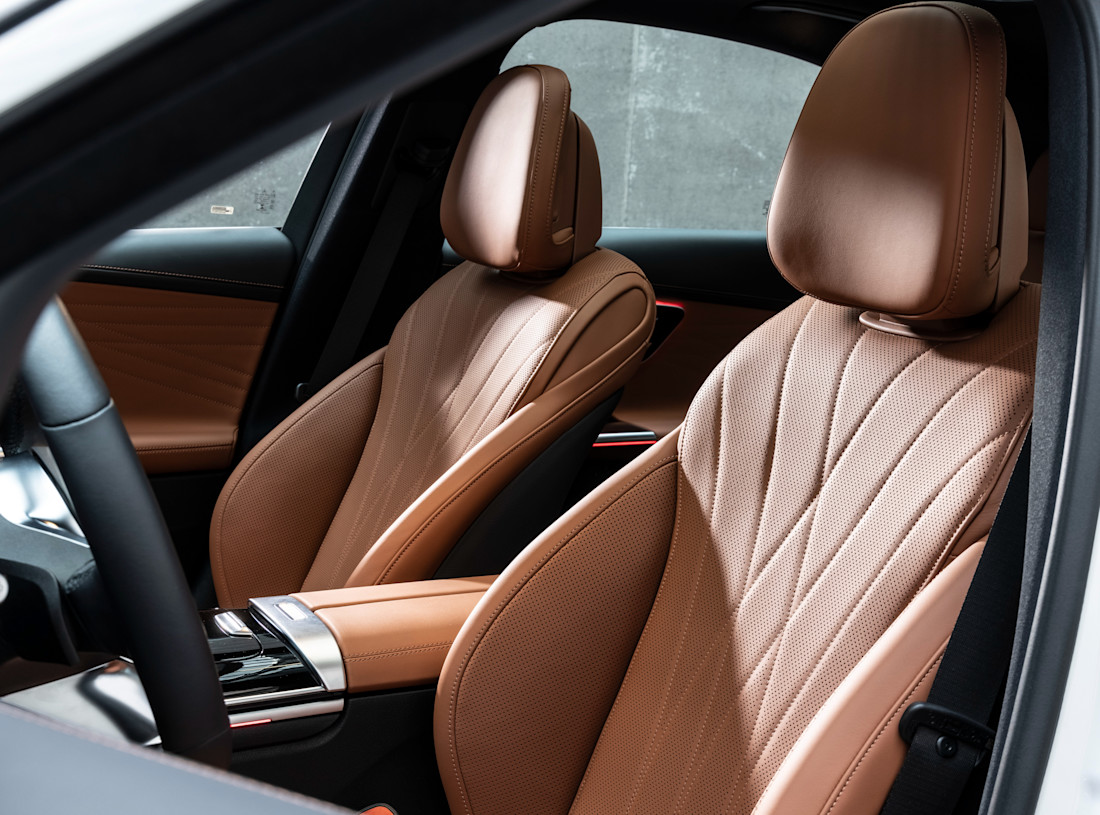 mercedes-benz-c-200-seats
