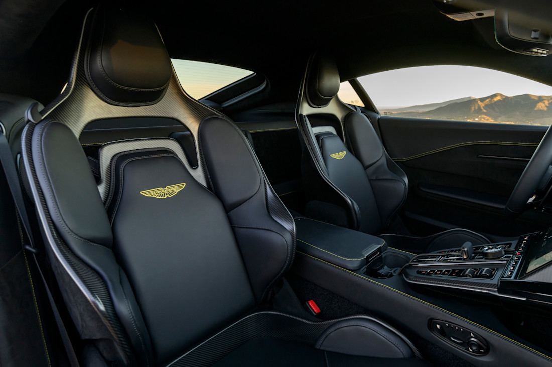 Aston-Martin-Vantage-2024 (8).jpg