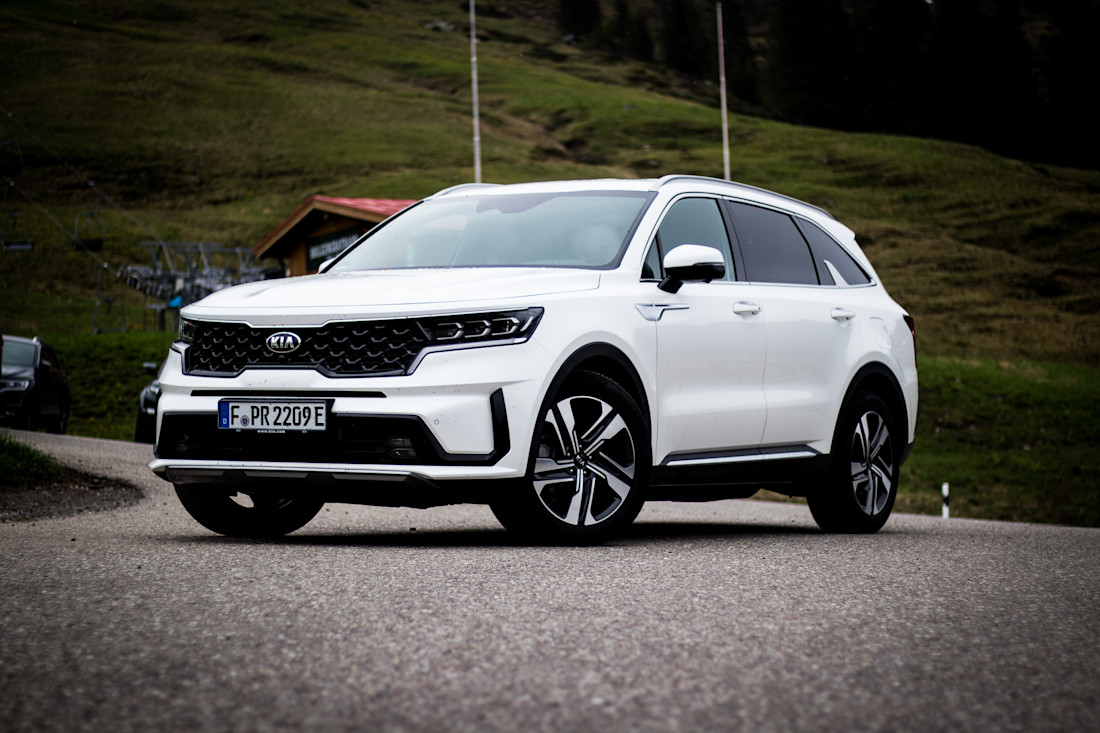 Kia Sorento Plug-in Hybrid Front 1