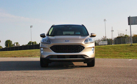 Editorial 2020 ford escape titanium hybrid 01 dw