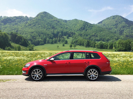 Editorial 2016 volkswagen golf alltrack jy 16