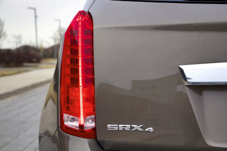 Editorial 2015 cadillac srx luxury awd jy 07