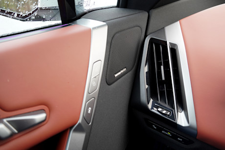 BMW iX xDrive60 2026 : essai routier Image
