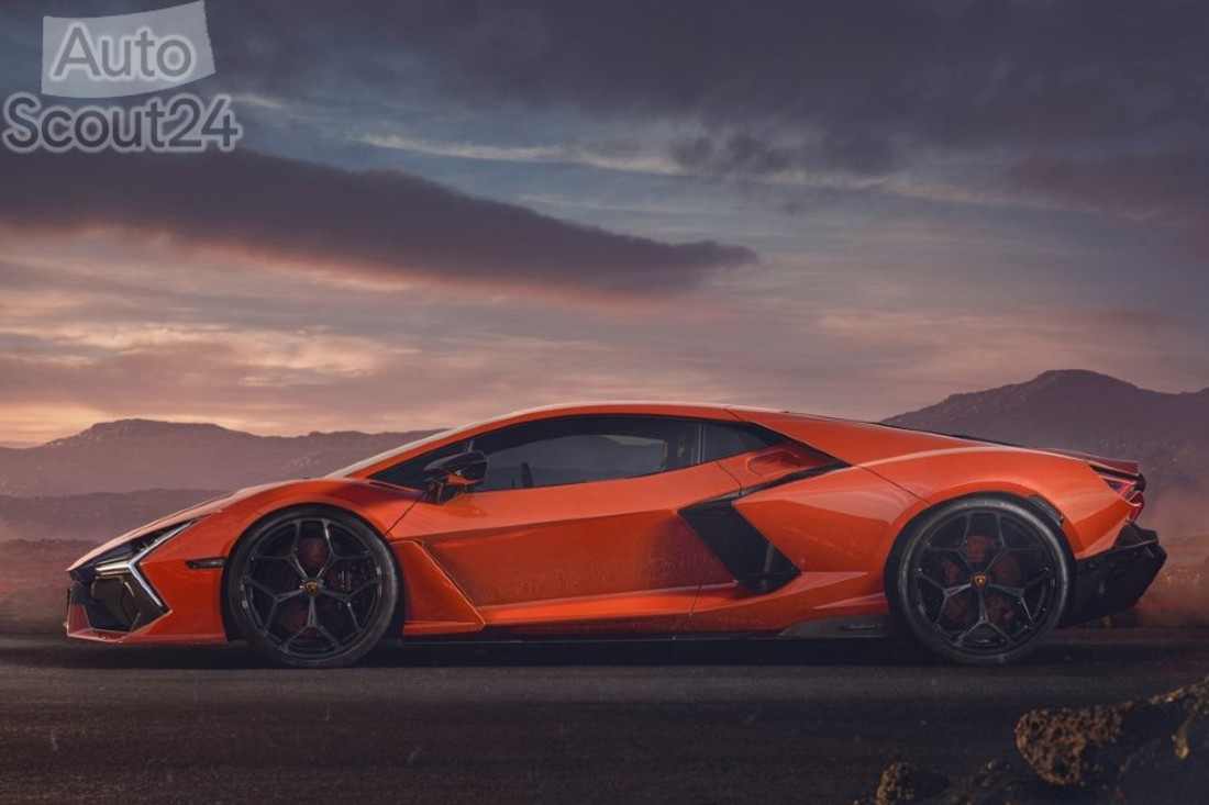 Lamborghini-Revuelto-2024-1024-05.jpg