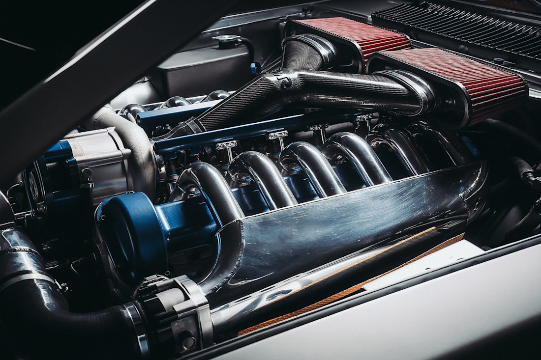 TWR-Supercat-2025-jaguar-xjs-restomod (5).jpg